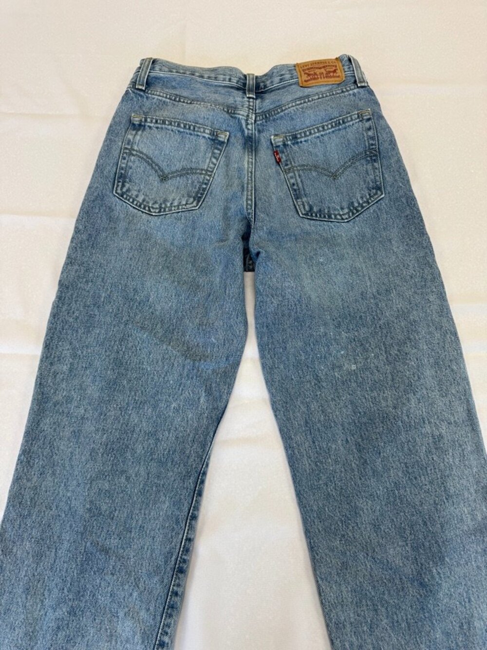 Levis's '94 Baggy Jeans Womens Medium Wash Size 26 - Picture 8 of 16